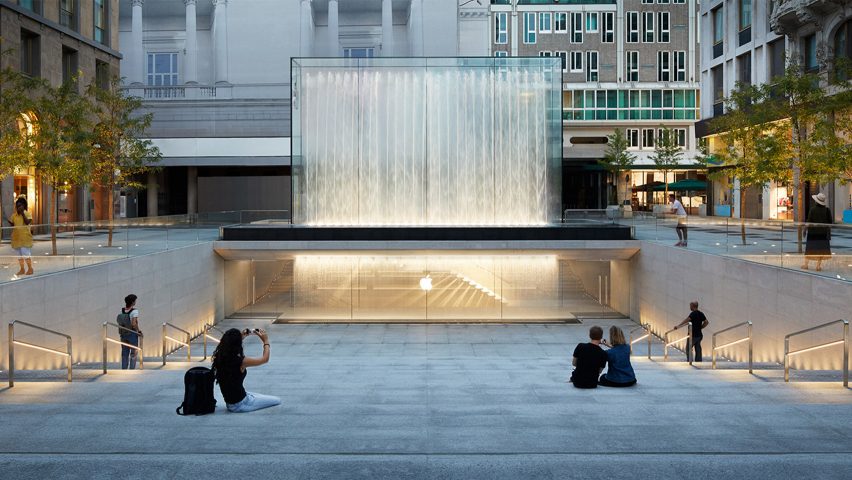 Apple Piazza Liberty by Foster + Partners