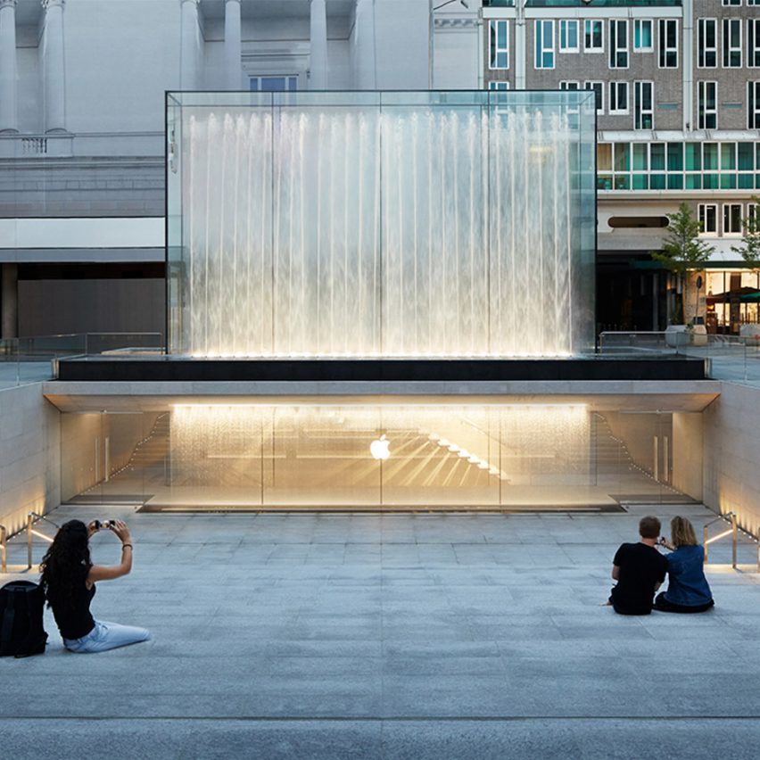 Foster + Partners Apple stores: Apple Piazza Liberty by Foster + Partners