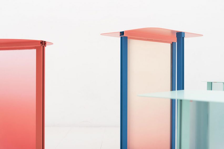 Femme Atelier vuelve a imaginar el marco de la puerta como elementos de mobiliario