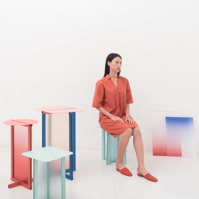 Femme Atelier vuelve a imaginar el marco de la puerta como colección de muebles ombre