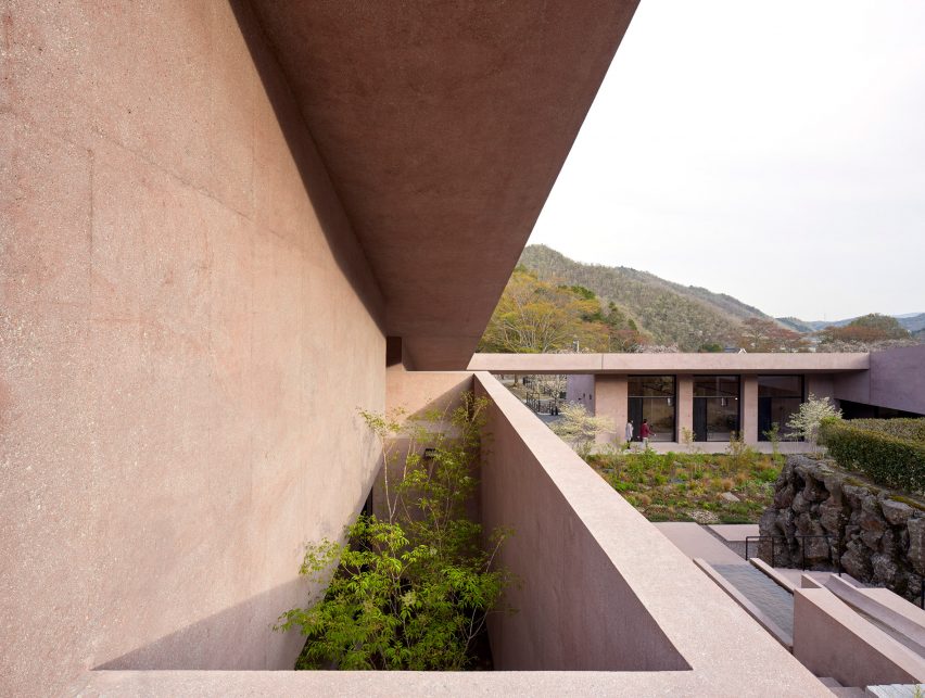 David Chipperfield Architects completes visitor centre and chapel at Inagawa Cemetery