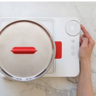 Royal College of Art graduate Yu Li has designed a portable cooking set that is aimed at millennials with limited kitchen space.