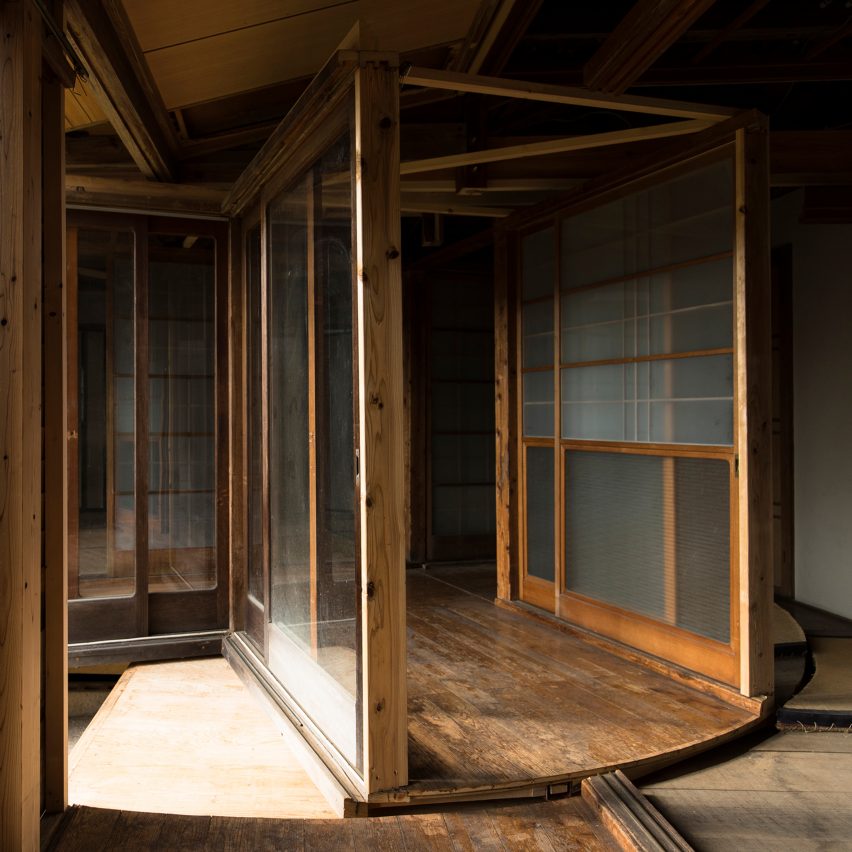 Japanese Atsuko Mochida cut a cylindrical volume out of a house in Japan and rebuilt it on a revolving platform mounted on wheels