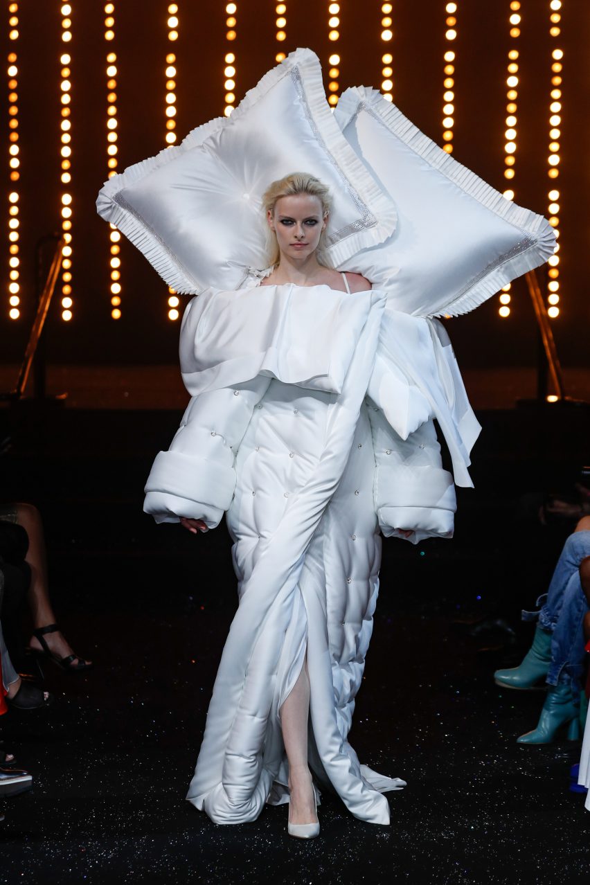 Viktor & Rolf mark 25th anniversary with all-white Immaculate couture collection