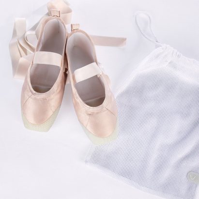 P-rouette es una zapatilla de ballet impresa en 3D diseñada para reducir el dolor que siente el bailarín