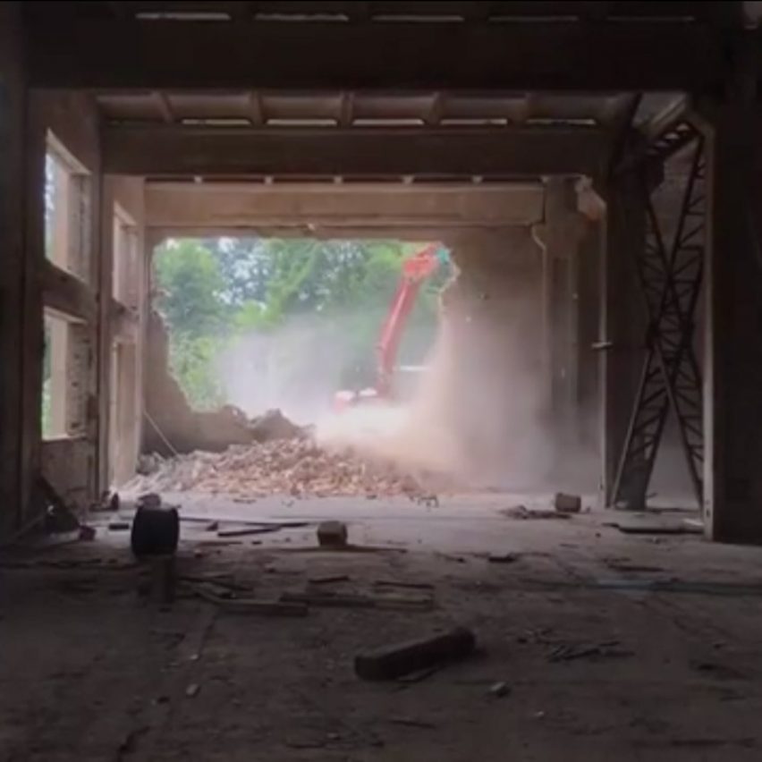 Ai Weiwei's Beijing studio demolished