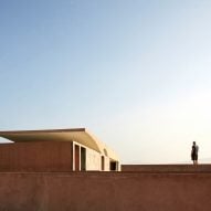 Barclay & Crousse designs clifftop villa to blend in with the Peruvian desert