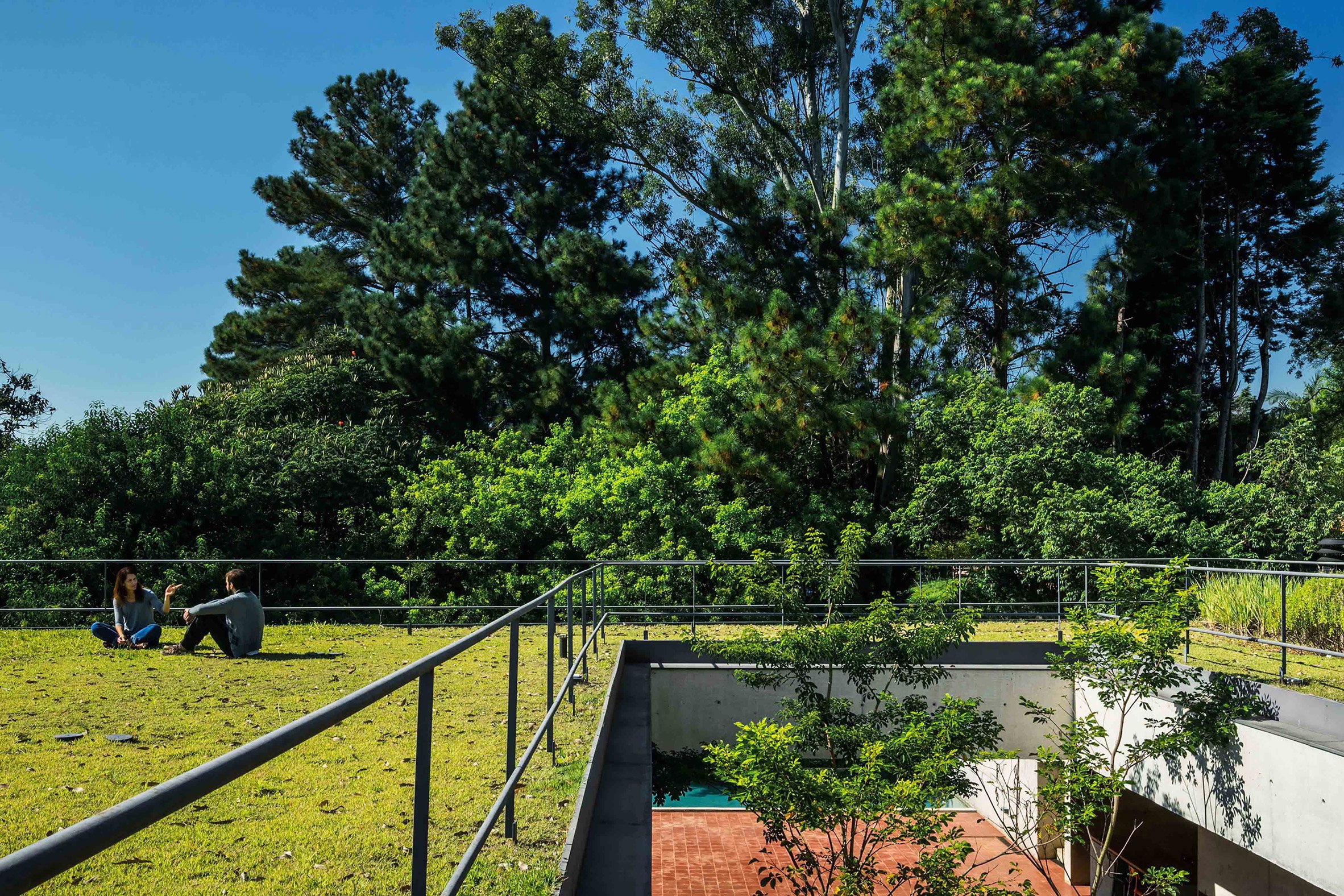 Casa em Cotia by Una Arquitetos