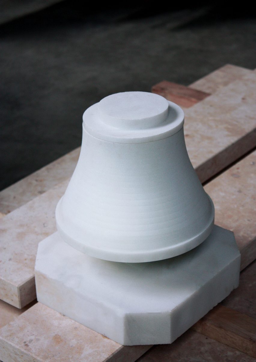 Maria Tyakina redesigns traditional cremation urn to better suit modern homes