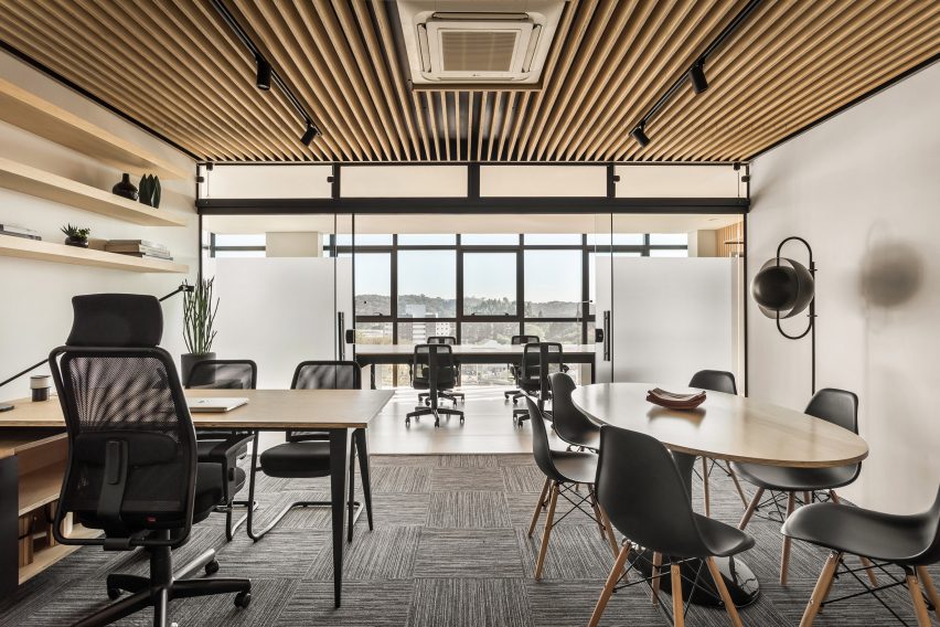 Frank Madieras office by SOLO Arquitetos