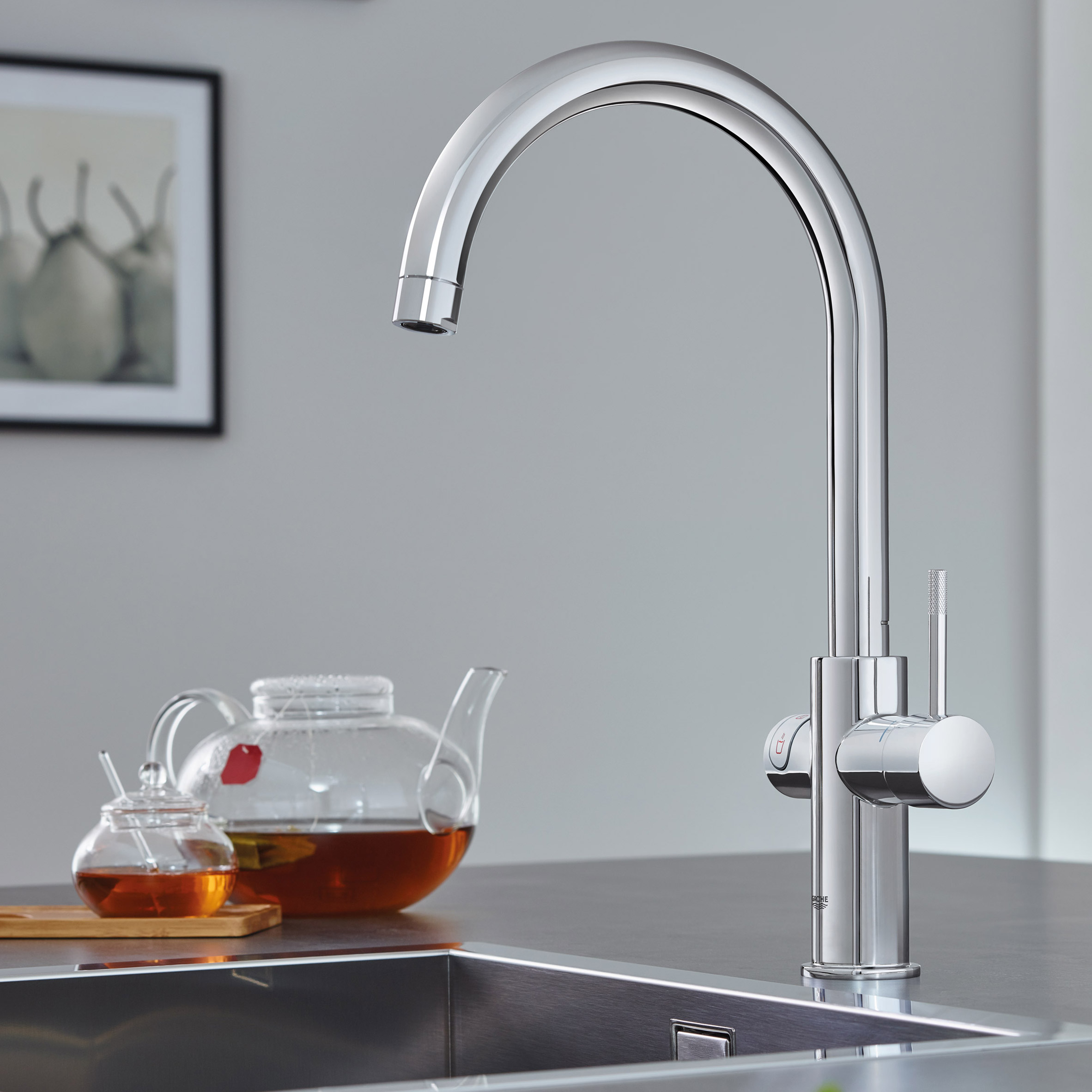 rygrad struktur Michelangelo Grohe's Blue Home and Red taps provide instant boiling or sparkling water