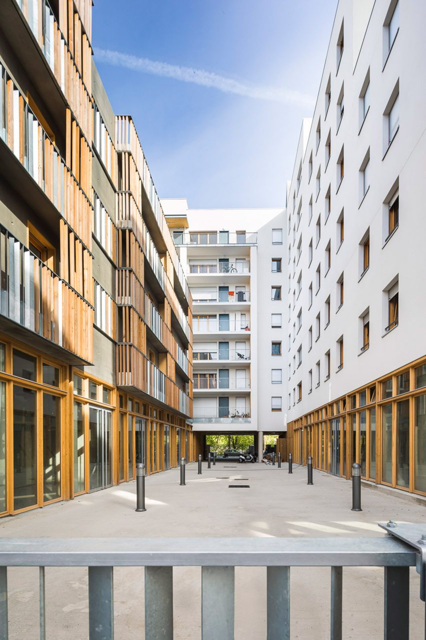 Ile Saint Denis Housing Project by Peripheriques Architectes