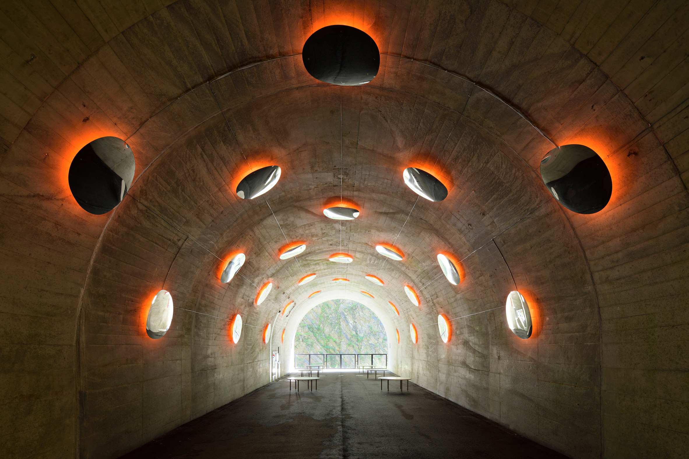 MAD transforms Kiyotsu Gorge Tunnel with mirrors, water and a spa
