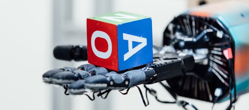 OpenAI Dactyl robot hand 