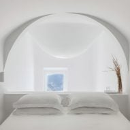 Santorini holiday home by Kapsimalis Architects