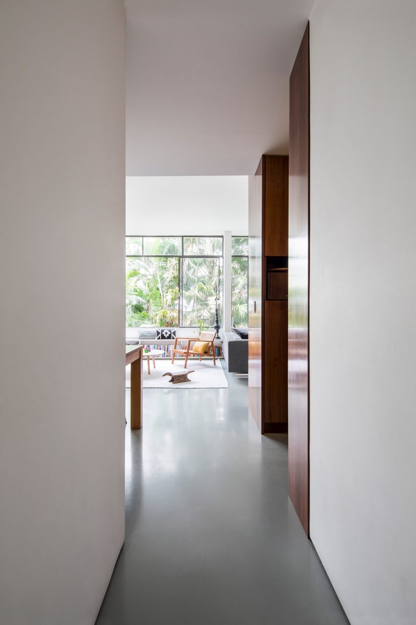 Tucumã Apartment by Cupertino Arquitetura