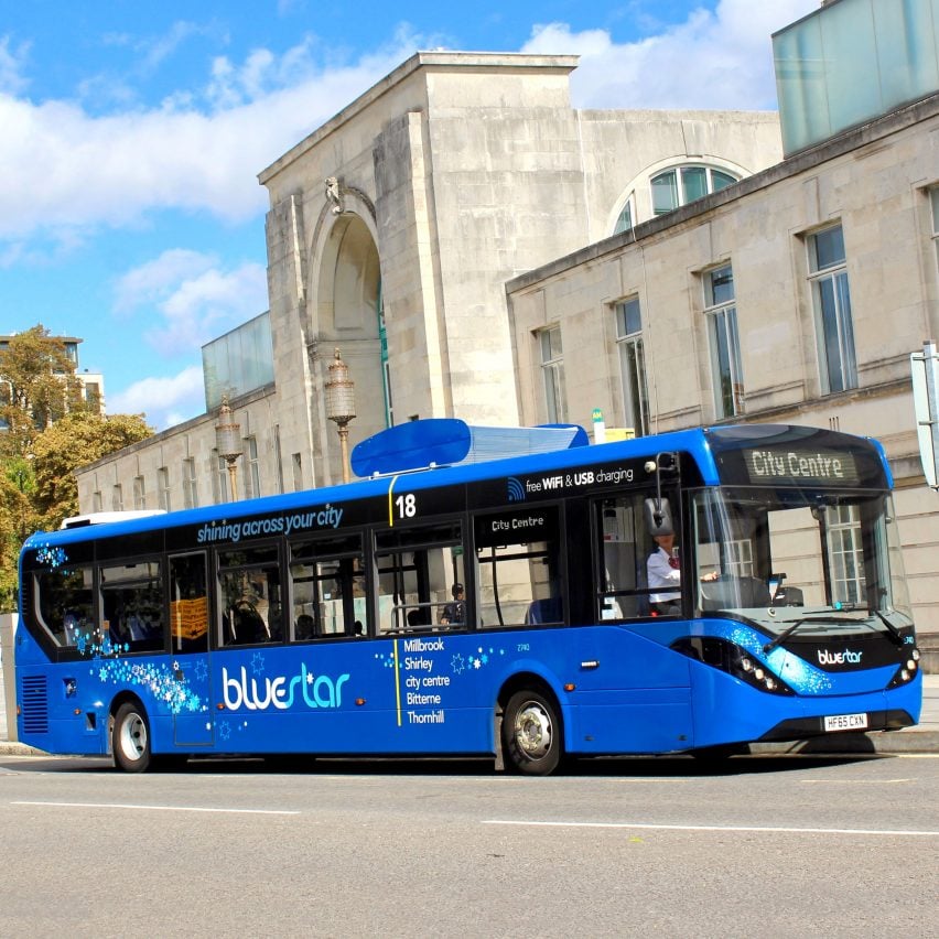 Air-filtering bus takes to the street in the UK