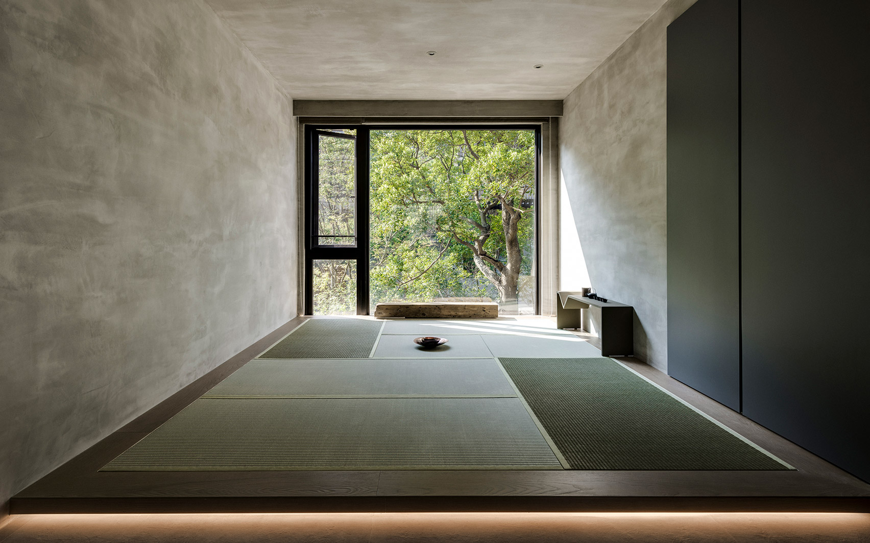 Din-a-ka apartment by Wei Yi International Design Associates