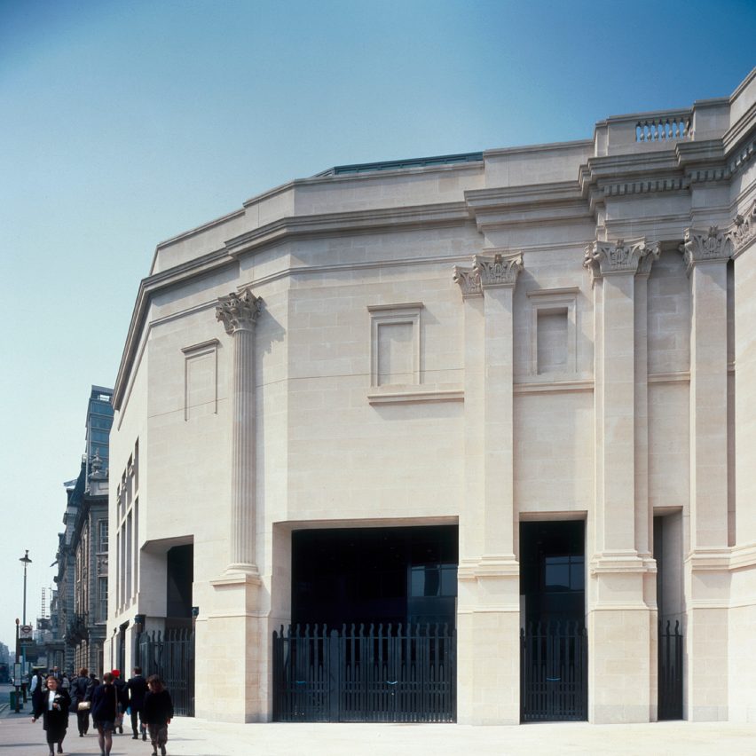 Sainsbury Wing at London's National Gallery by Venturi Scott Brown Architects