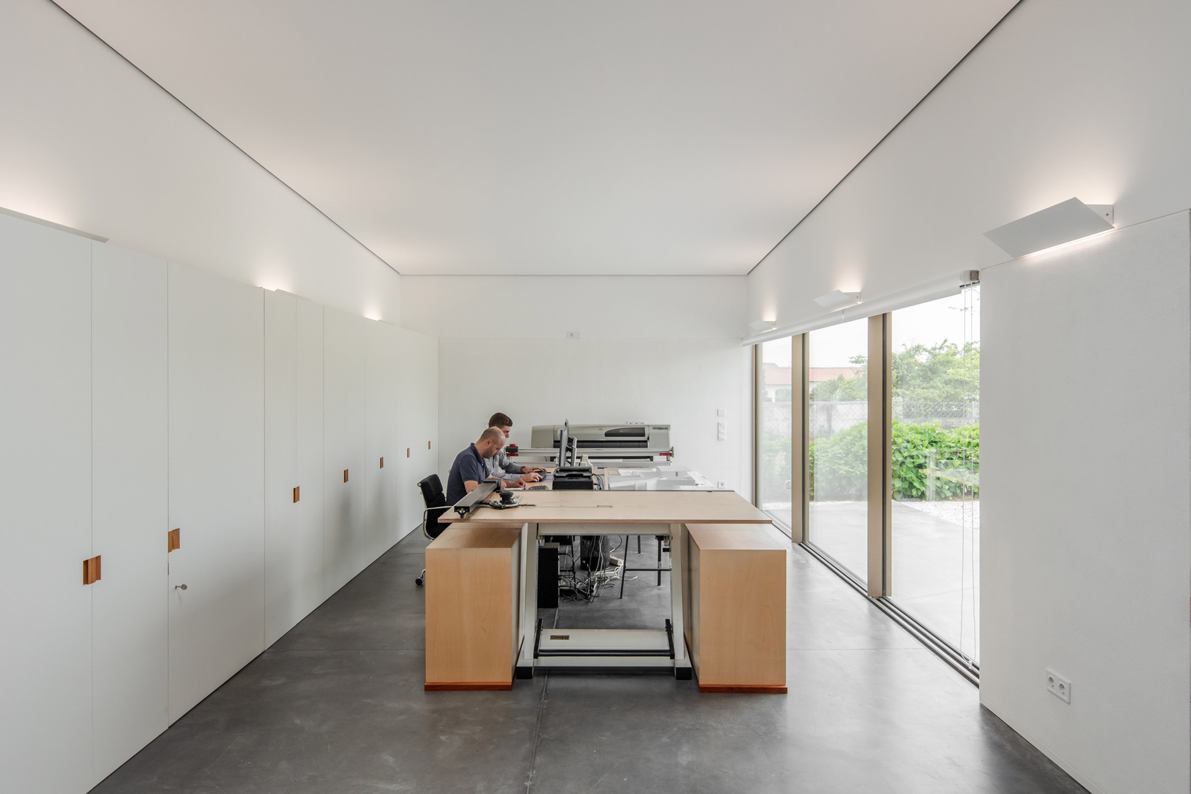 Arada Office by Nelson Resende