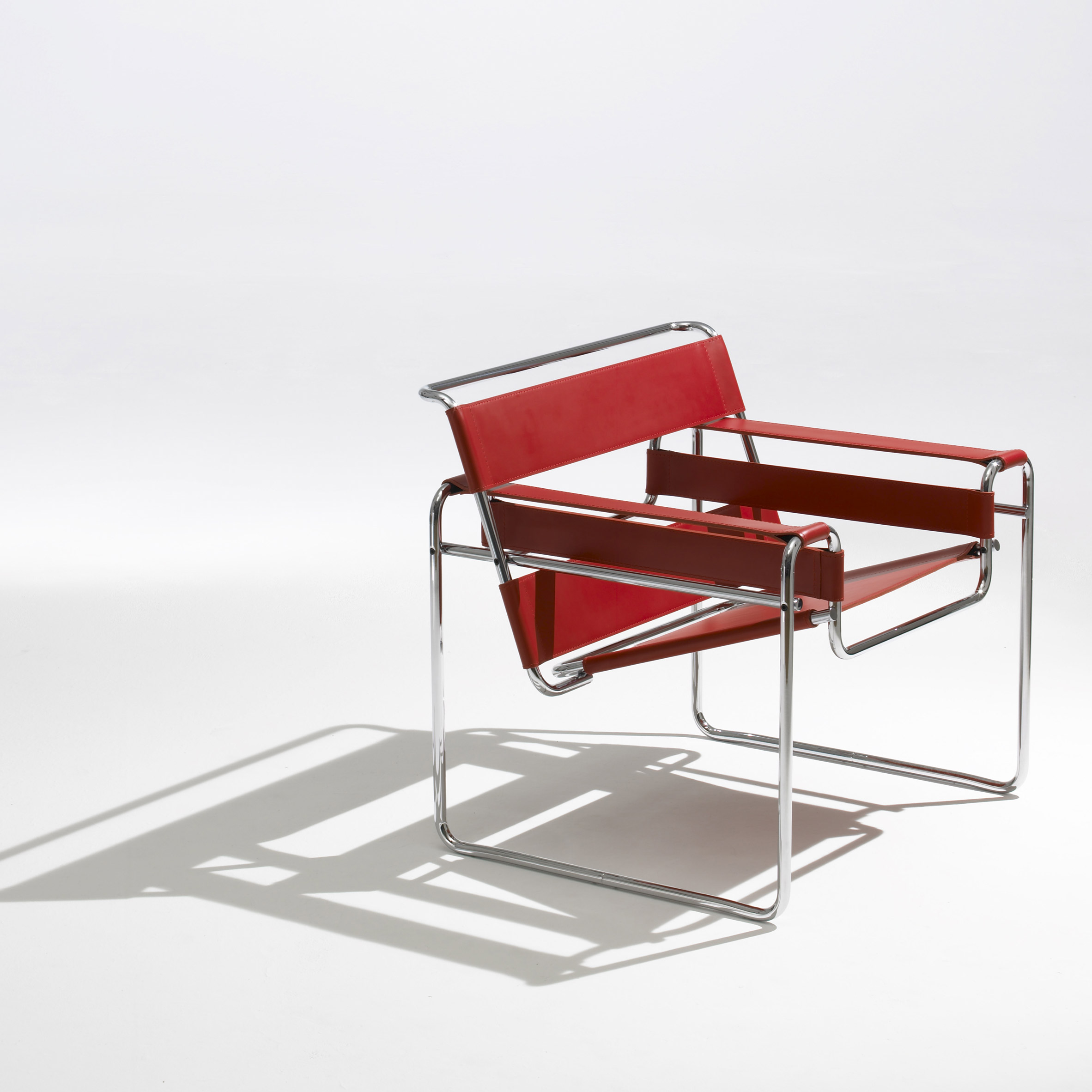 10 Bauhaus furniture designs: chairs, tables, a lamp and chess set