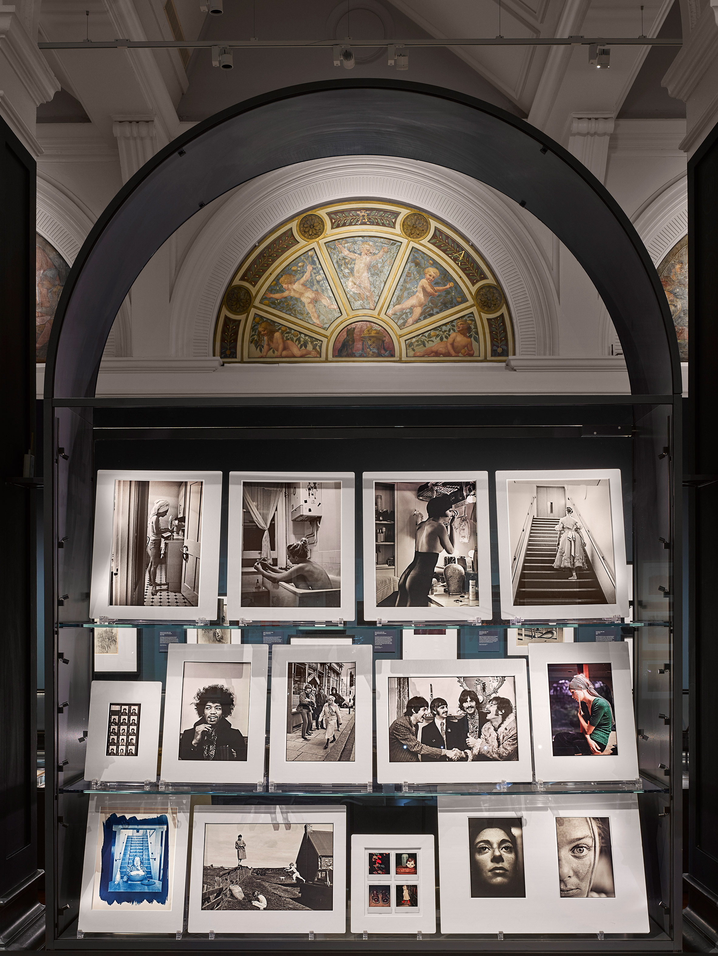 London's Victoria and Albert Museum to Hold World's Largest Photography  Collection