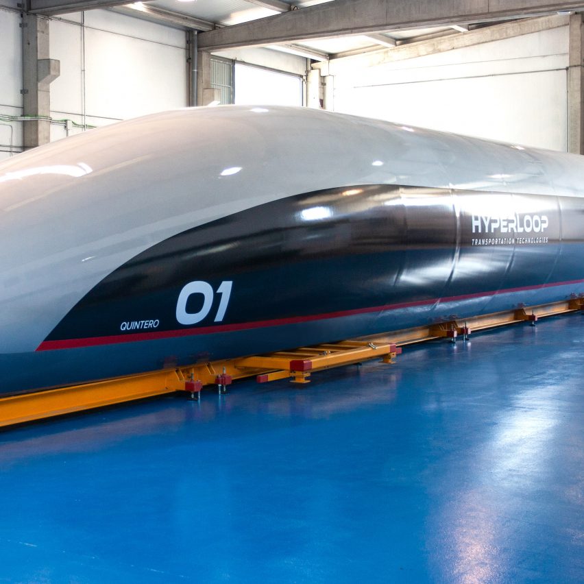 Priestmangoode creates full-scale prototype of "spaceship-like" Hyperloop capsule