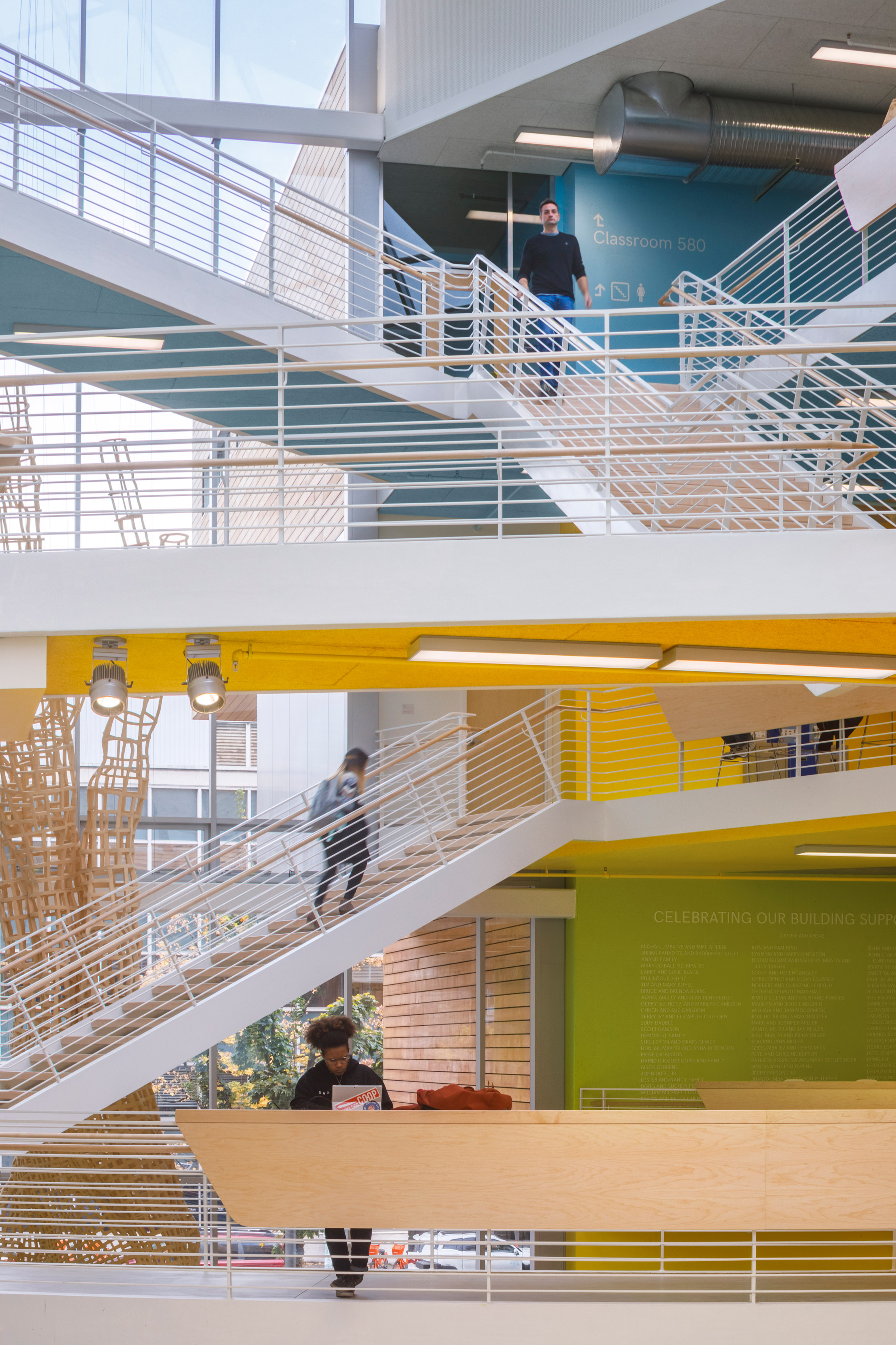 Behnisch Architekten Overhauls Business School At Portland