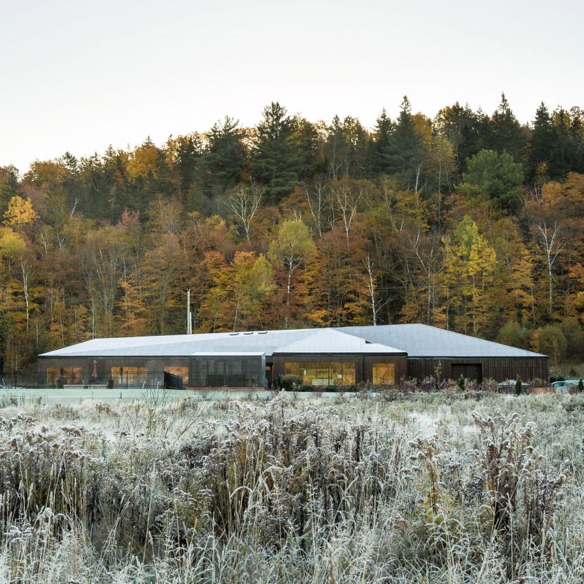 Vallee du Parc Residence by Chevalier Morales Architectes