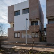 Housing for Argentinian teachers by Nomada and Eypaa