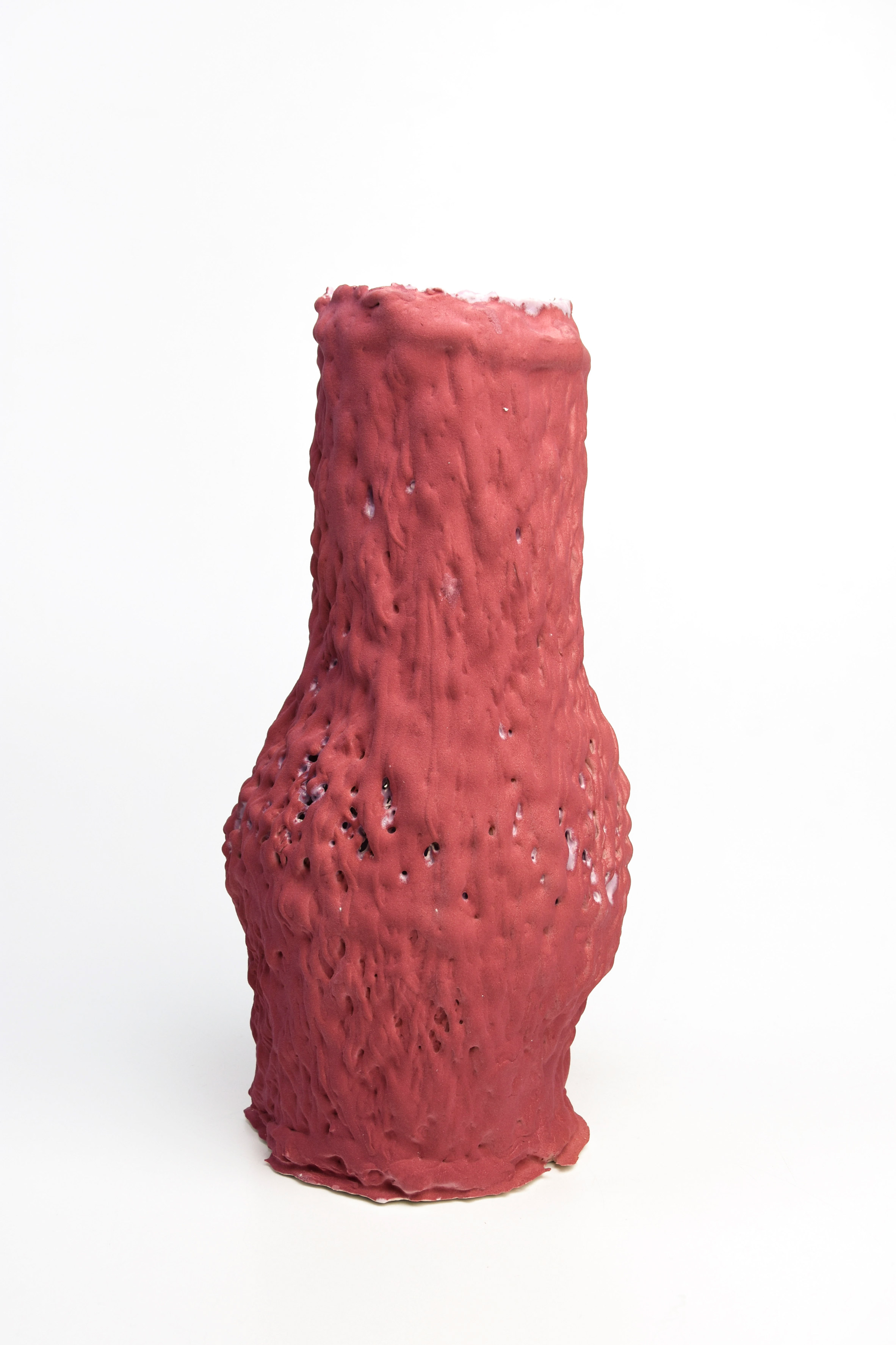 Design Academy Eindhoven graduate Erika Emeren uses spit-cake technique to make ceramic vases