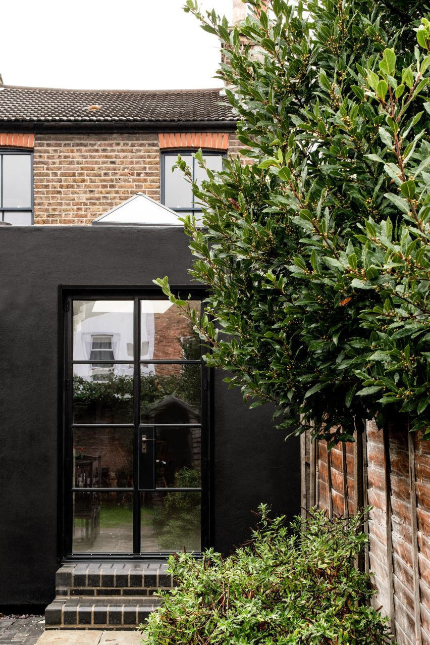 Janus House extension in London by Office S&M