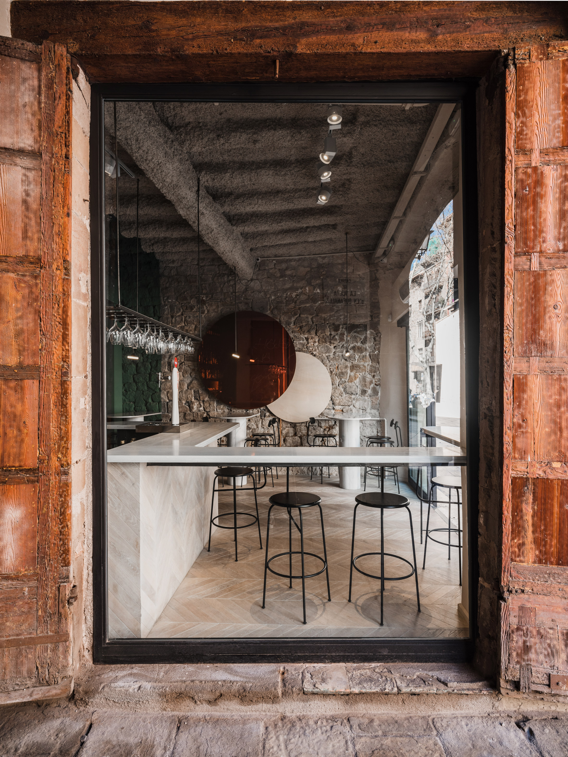 Orvay bar by Isern Serra