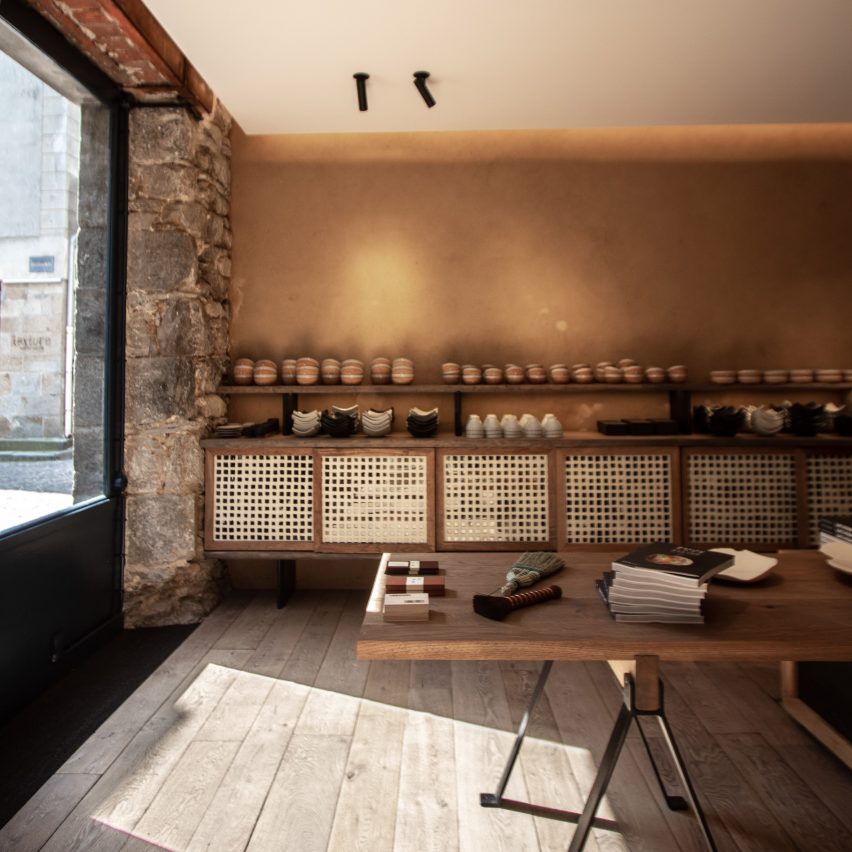 Otonali restaurant and B-Raku ceramics store by Guillaume Terver