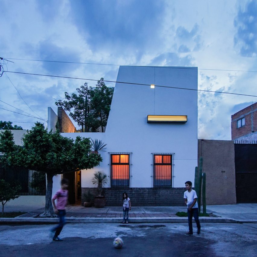Ceiba House by Jorge Ramirez