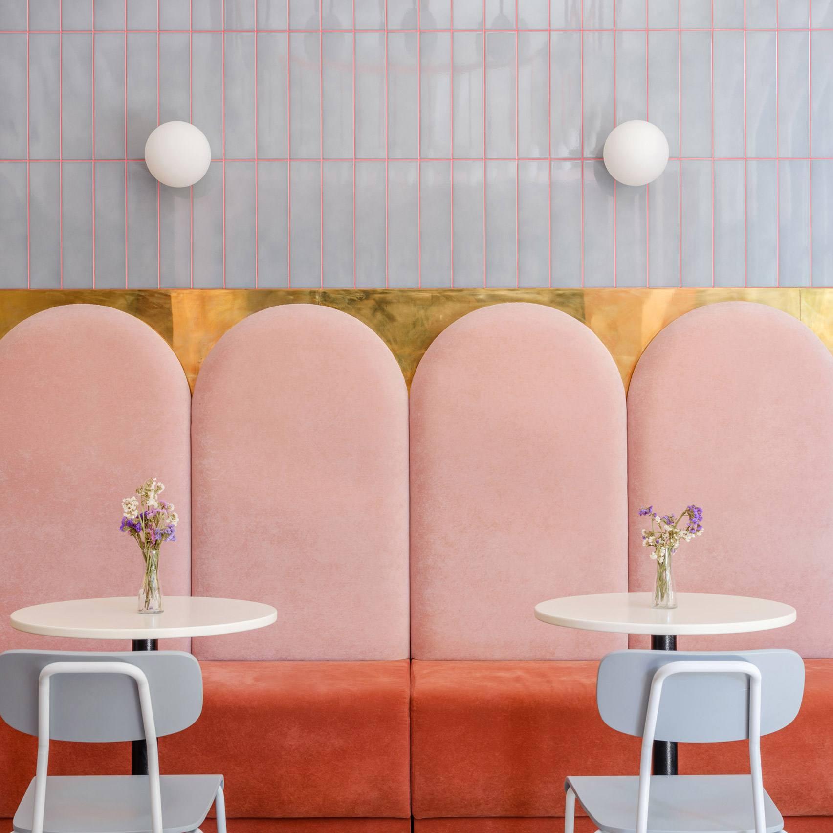 The best coral interiors: Breadway bakery by Lera Brumina and Artem Trigubchak