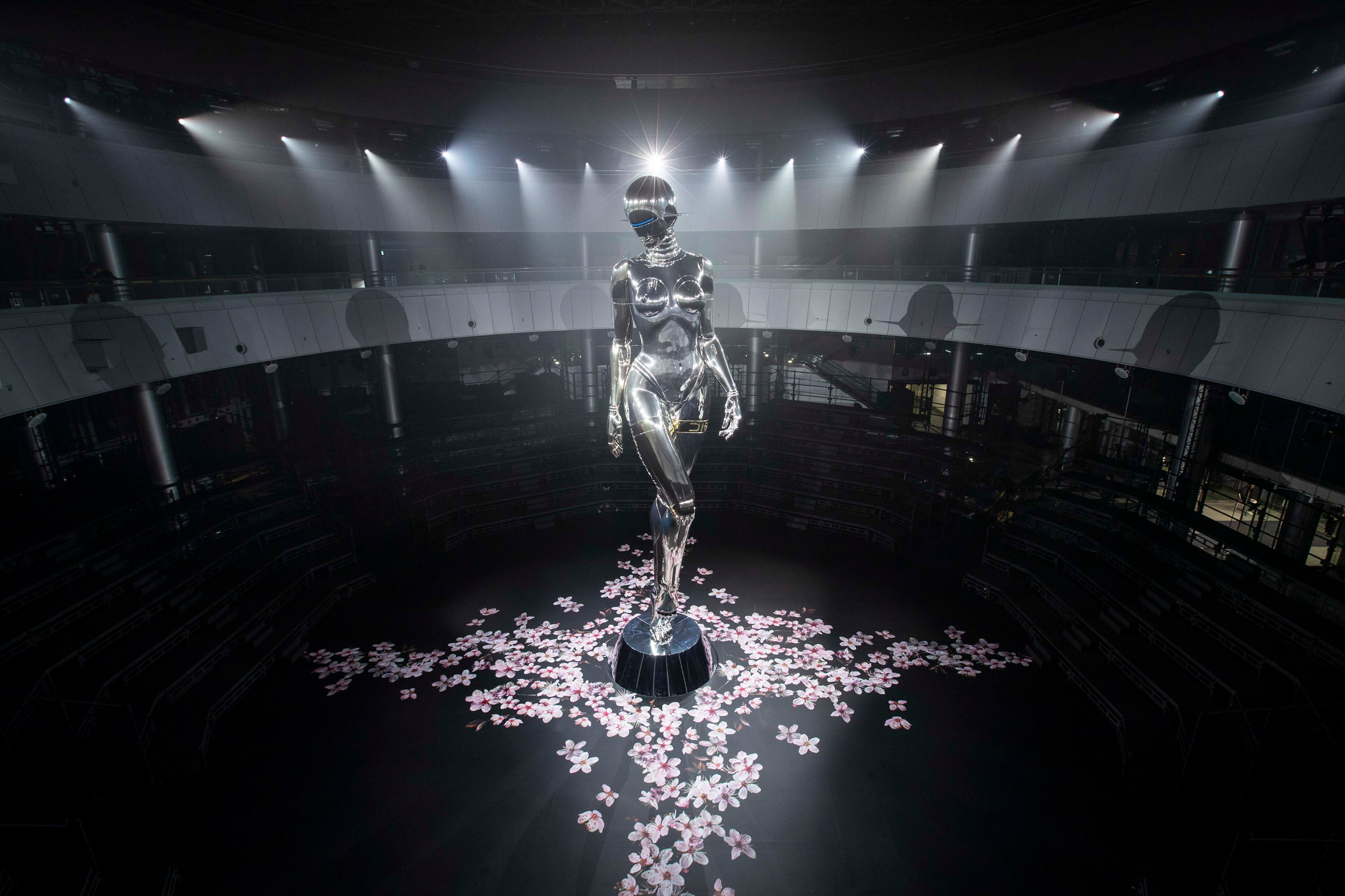 Dior commissioned Hajime Soramaya to build a 12 metre tall sculpture of a robot