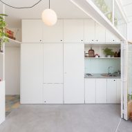Tiny El Camarin apartment by IR Arquitectura
