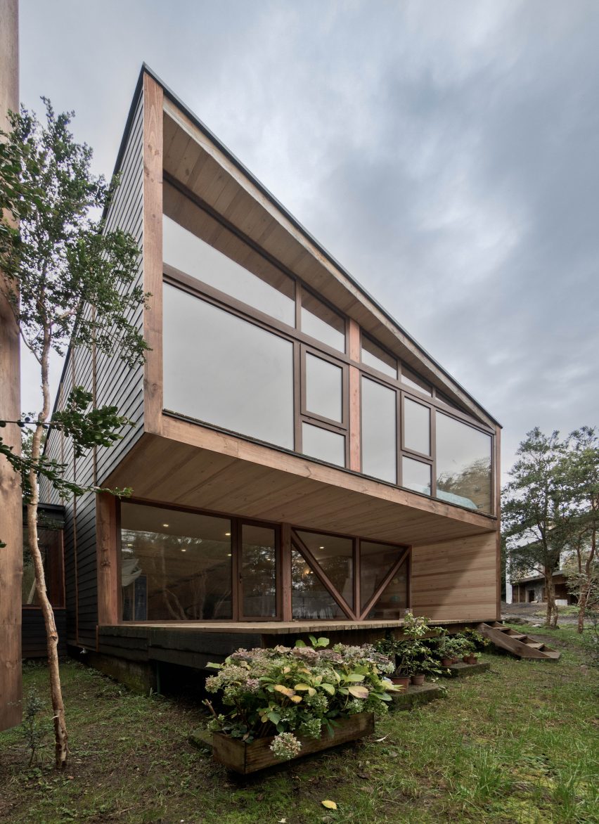 Split House by Hsu Gabriel Architects