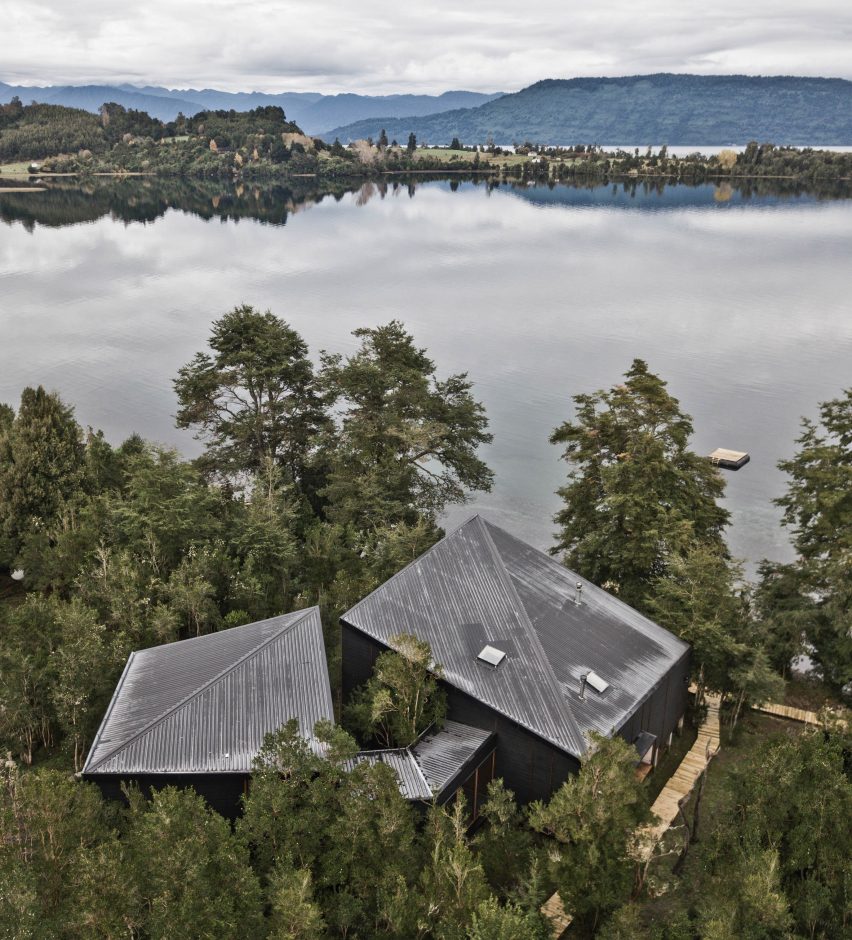 Split House lakeside retreat in Chile by Hsu Gabriel Architects