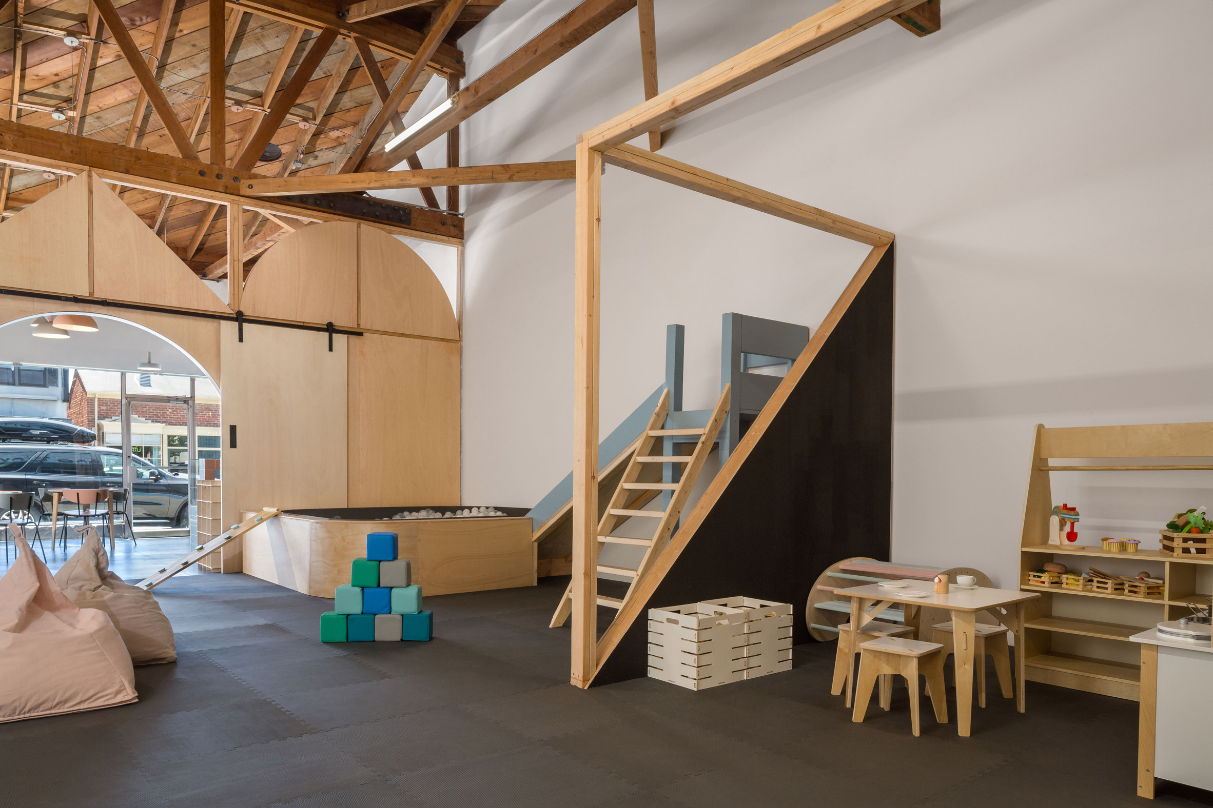 Big and Tiny co-working space and kindergarten by Zooco Estudio