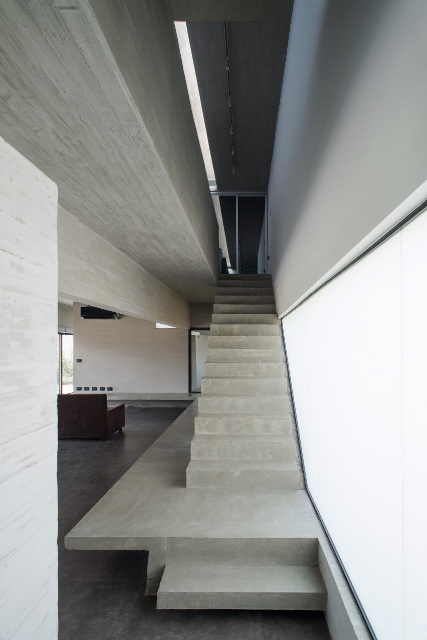 Casa BLQ by Luciano Kruk Arquitectos