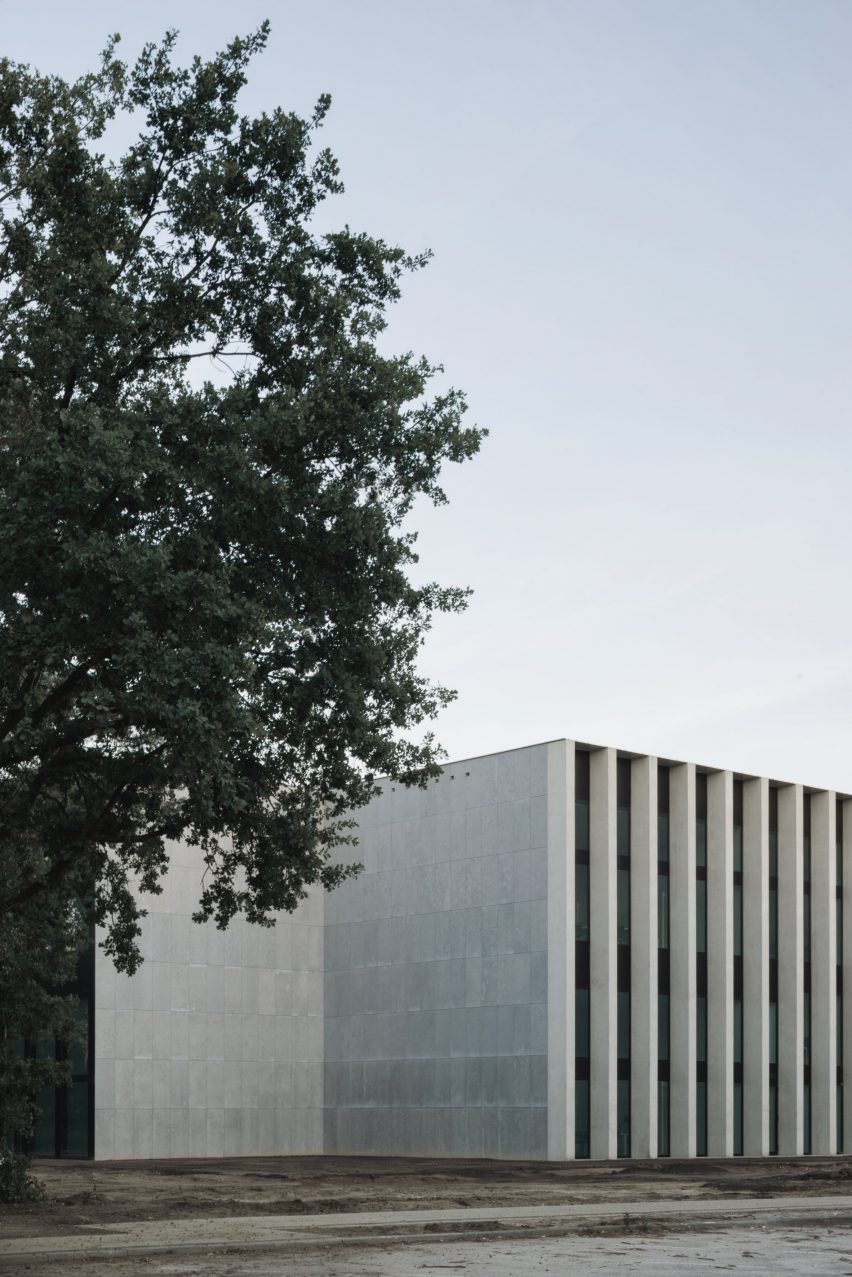 Cube Education and Self-Study Centre at Tilburg University in The Netherlands by KAAN Architecten