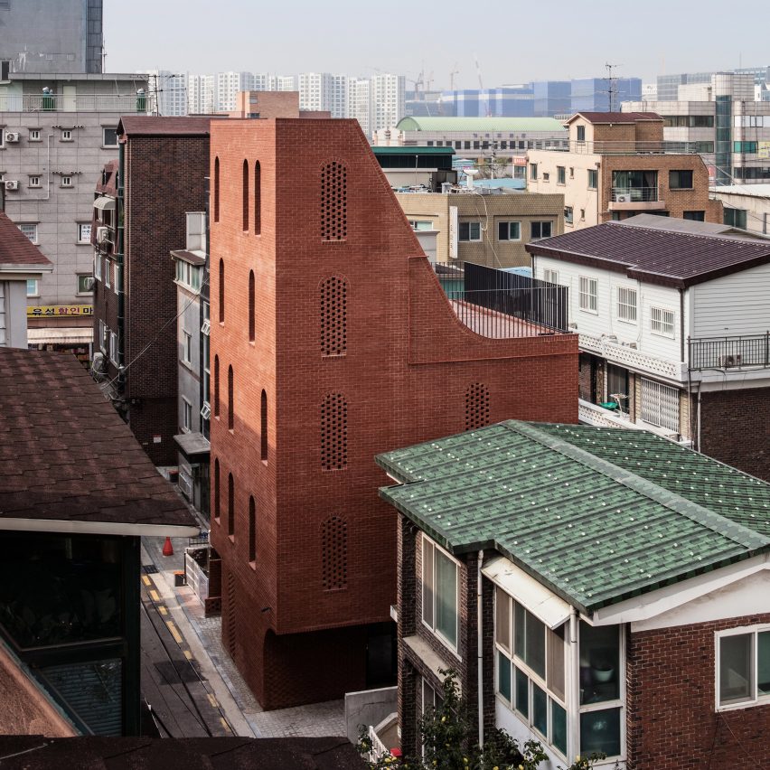 STPMJ stacks rooms to create skinny brick house in Seoul