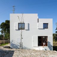 House in Afife by Guilherme Machado Vaz