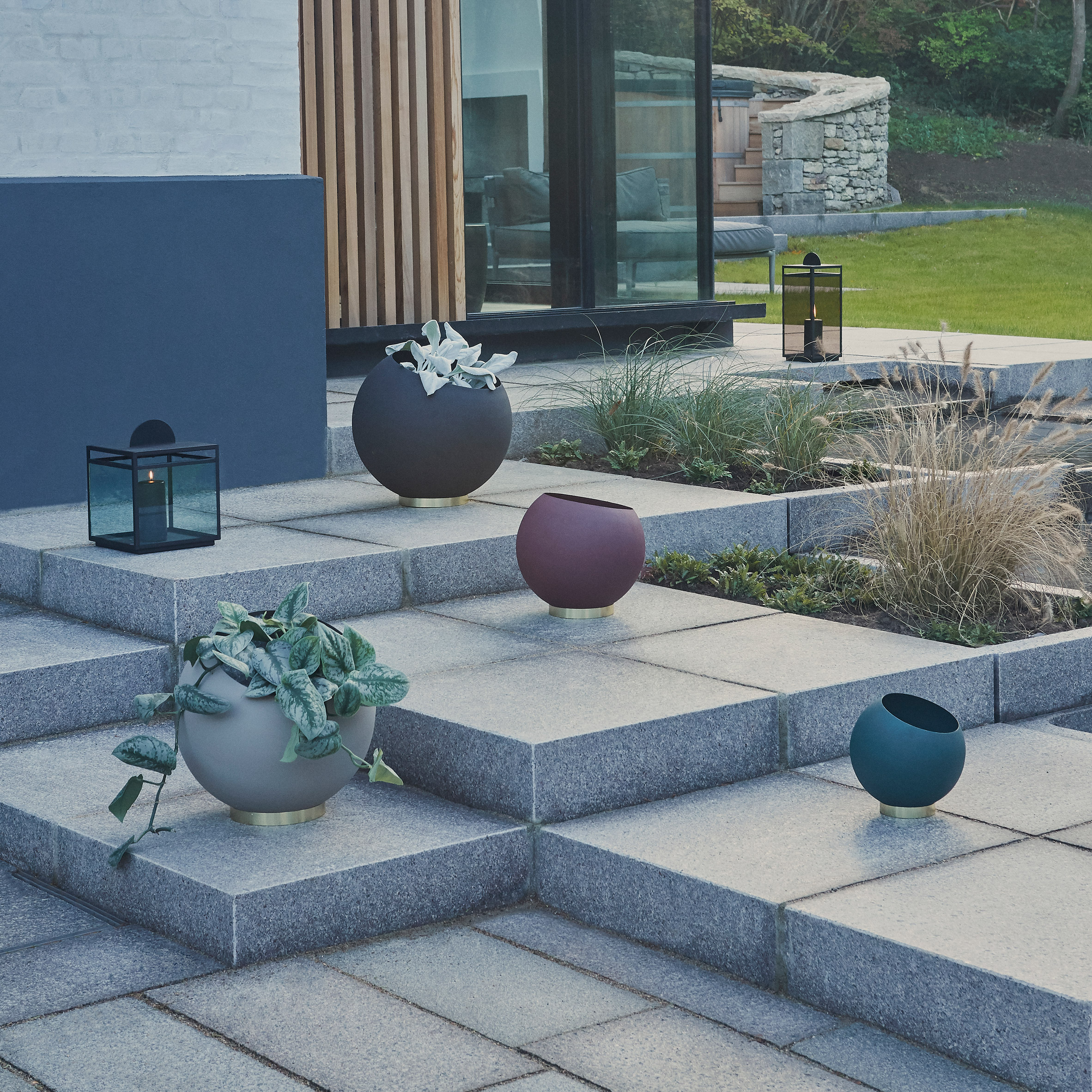 Outdoor furniture: Globe Planters by AYTM