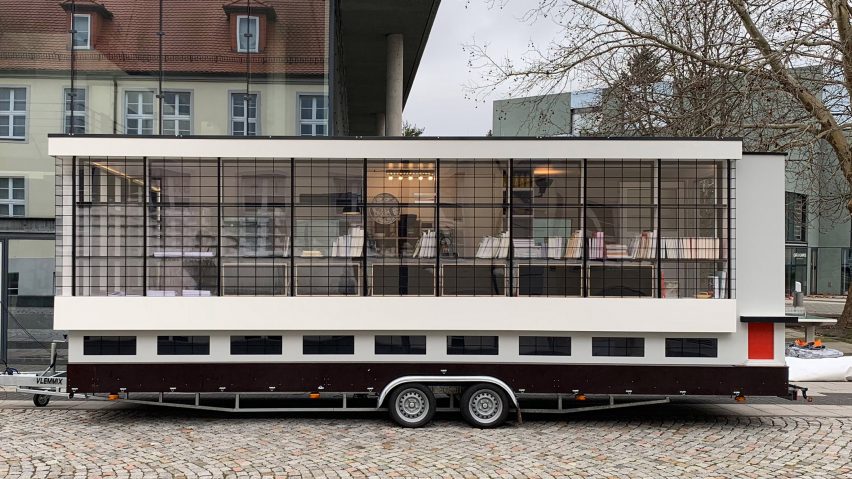 Travelling Bauhaus school