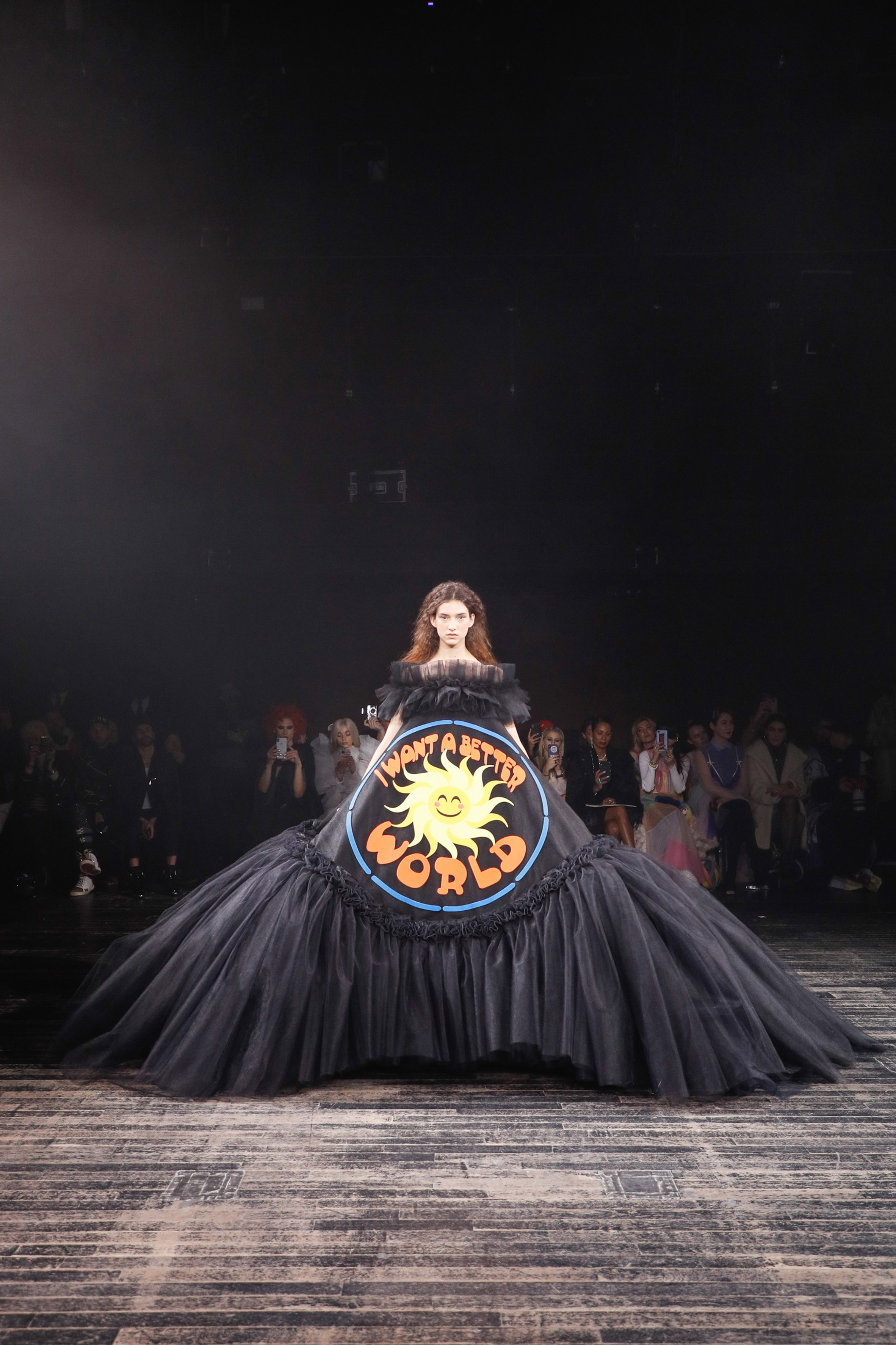 Viktor Rolf S Spring Summer 19 Couture Fashion Statements Collection Demonstrates The Expressive Power Of Clothing