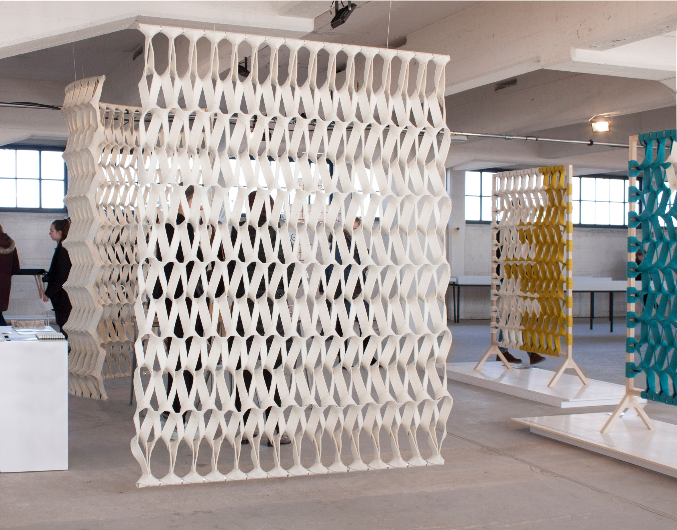 Petra Vonk Plectere 3D-knitted acoustic curtains