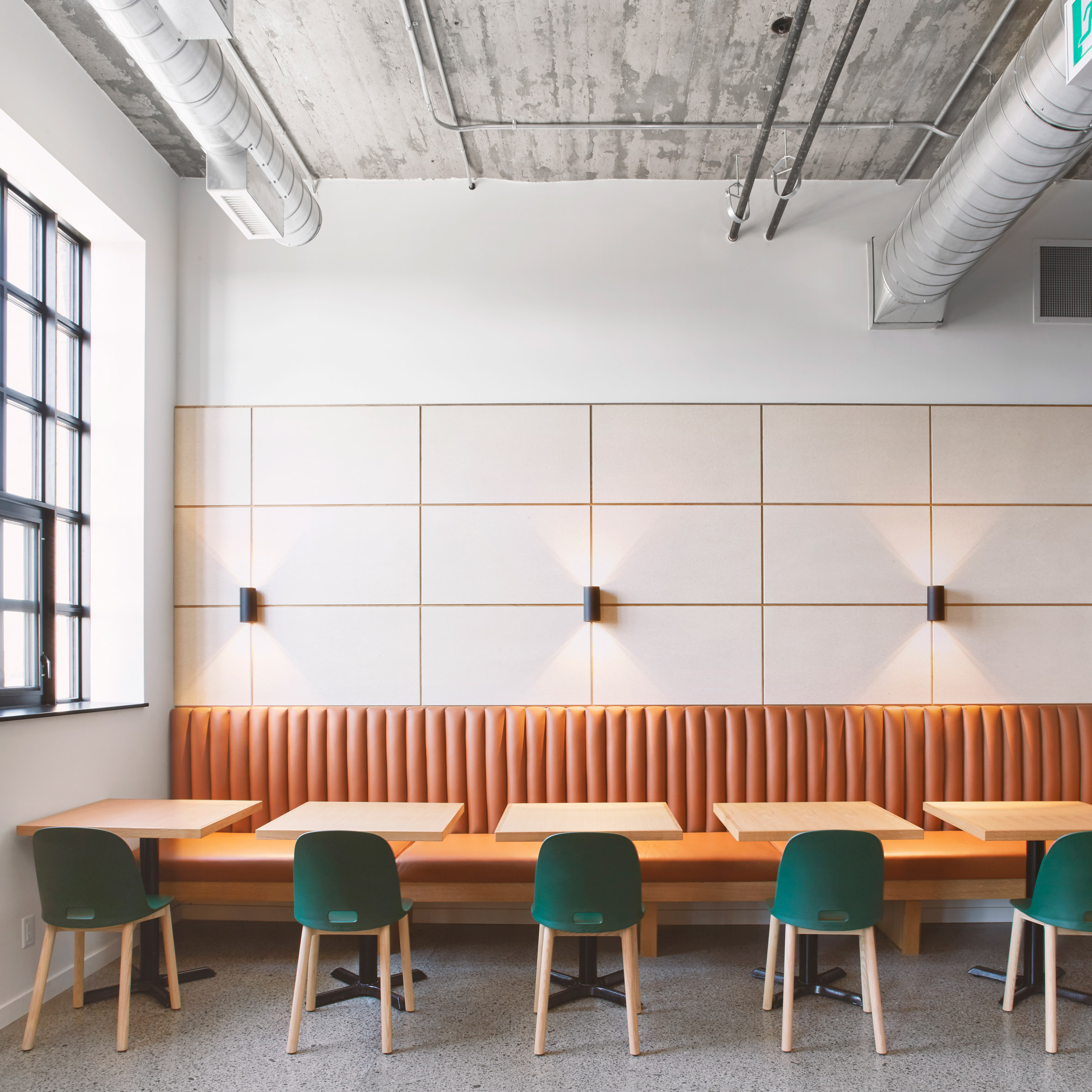 Lunch room in Agency 59 by MSDS Studio